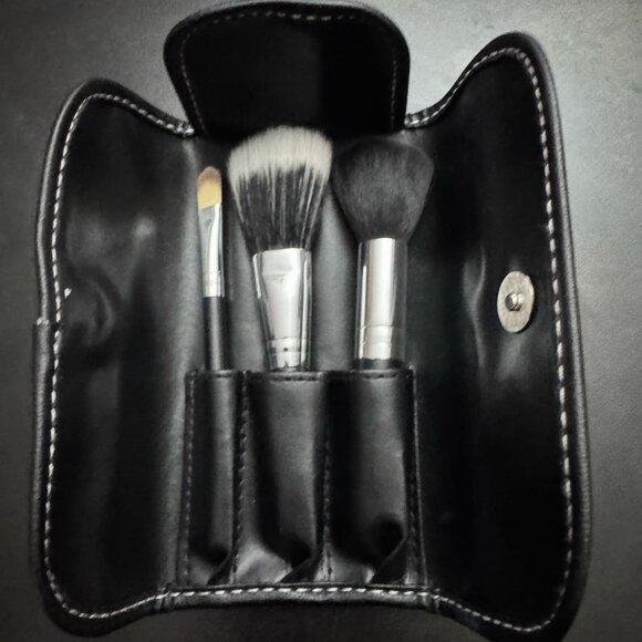 Cosmetics Low Start - Picture 3 of 4